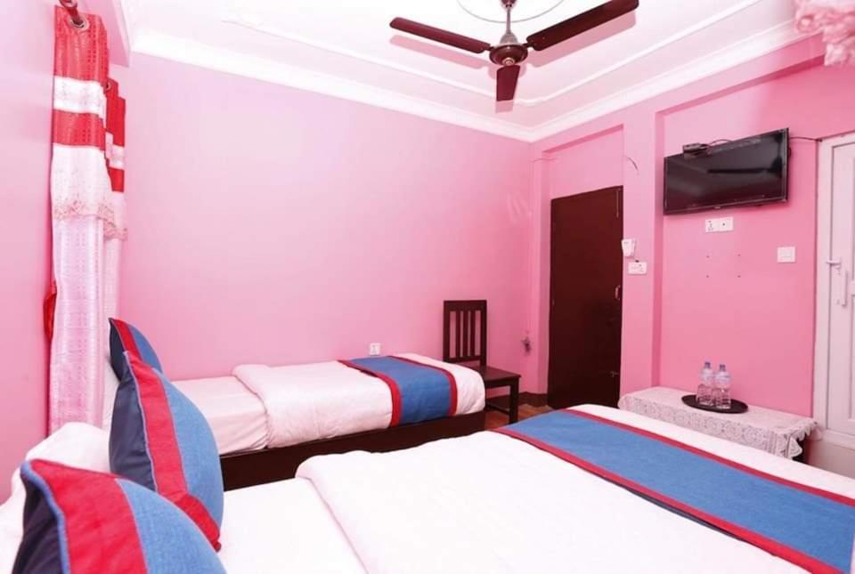 Hotel Chandragiri Paradise Катманду Екстериор снимка